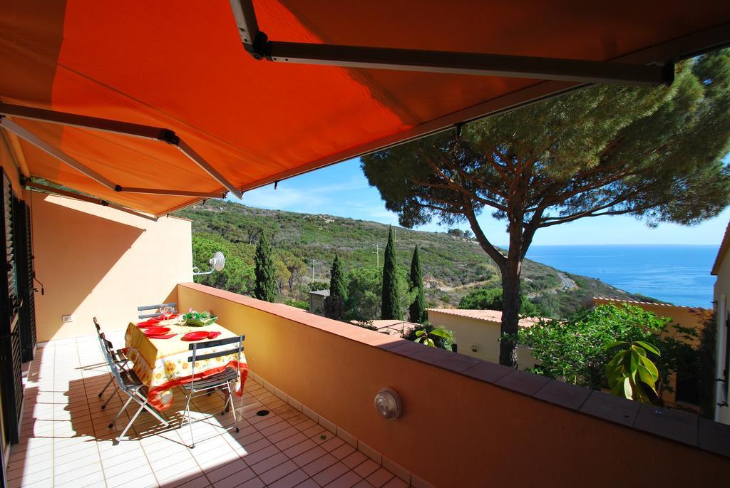 Grotta Azzurra Apartment - Cavoli - Terrazza Vista Mare, Clima E Parcheggio San Piero in Campo  Eksteriør billede